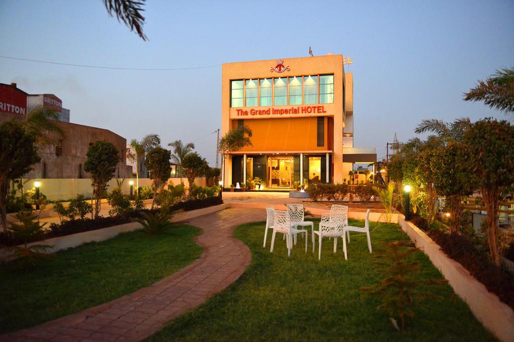 Morbi The Grand Imperial Hotel מראה חיצוני תמונה